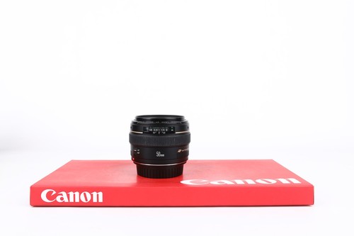 Canon 50mm usm 2 - f1.4, anni